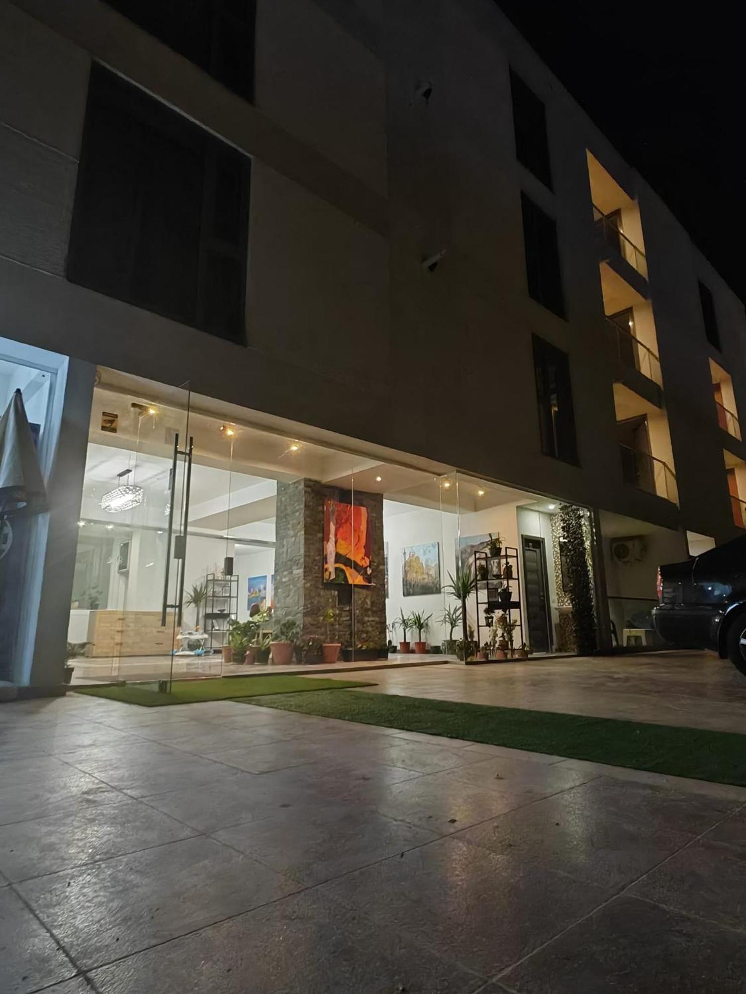 White Boutique Hotel- אפורי נורד מראה חיצוני תמונה