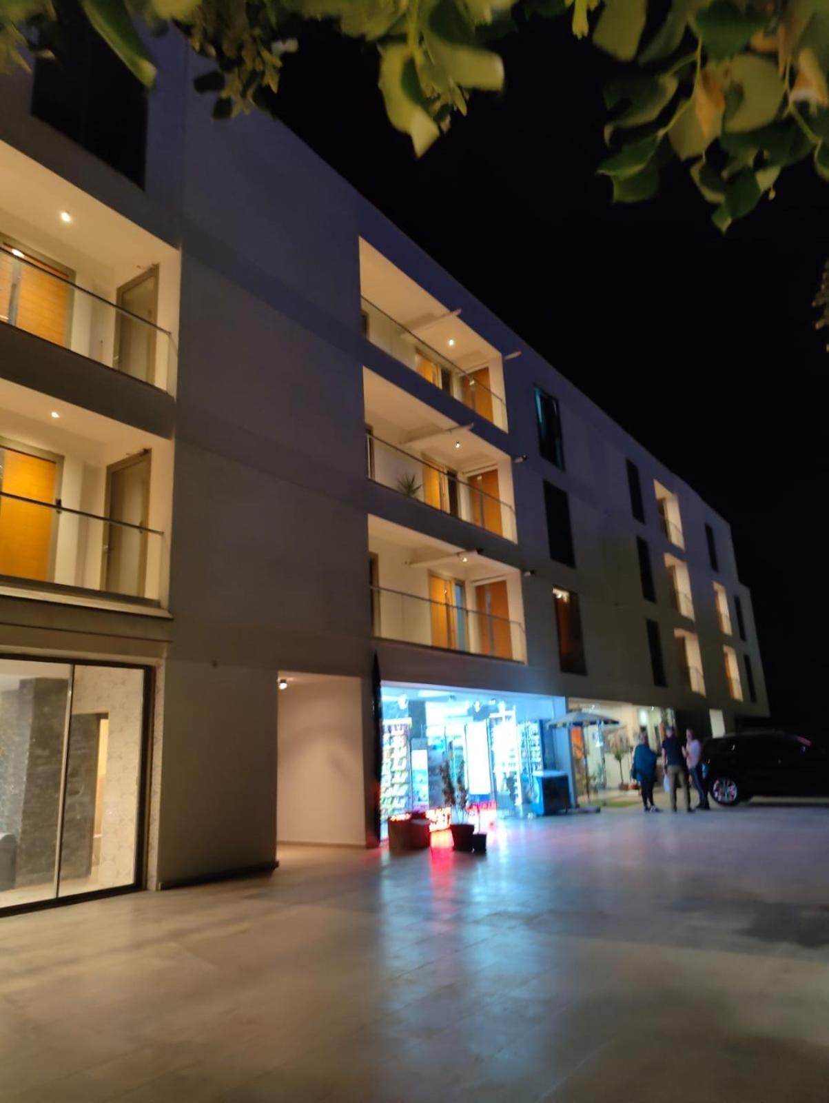 White Boutique Hotel- אפורי נורד מראה חיצוני תמונה