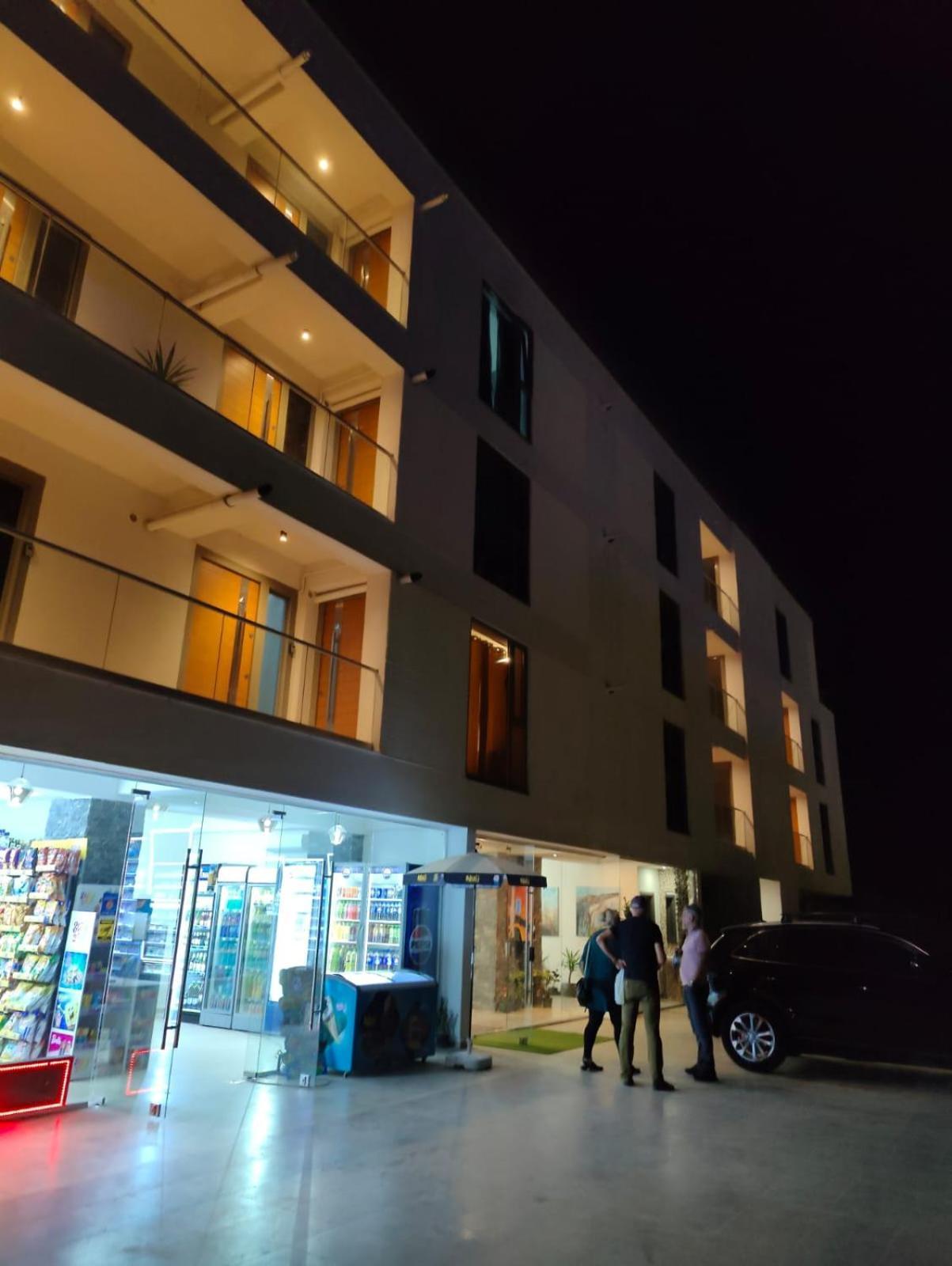 White Boutique Hotel- אפורי נורד מראה חיצוני תמונה